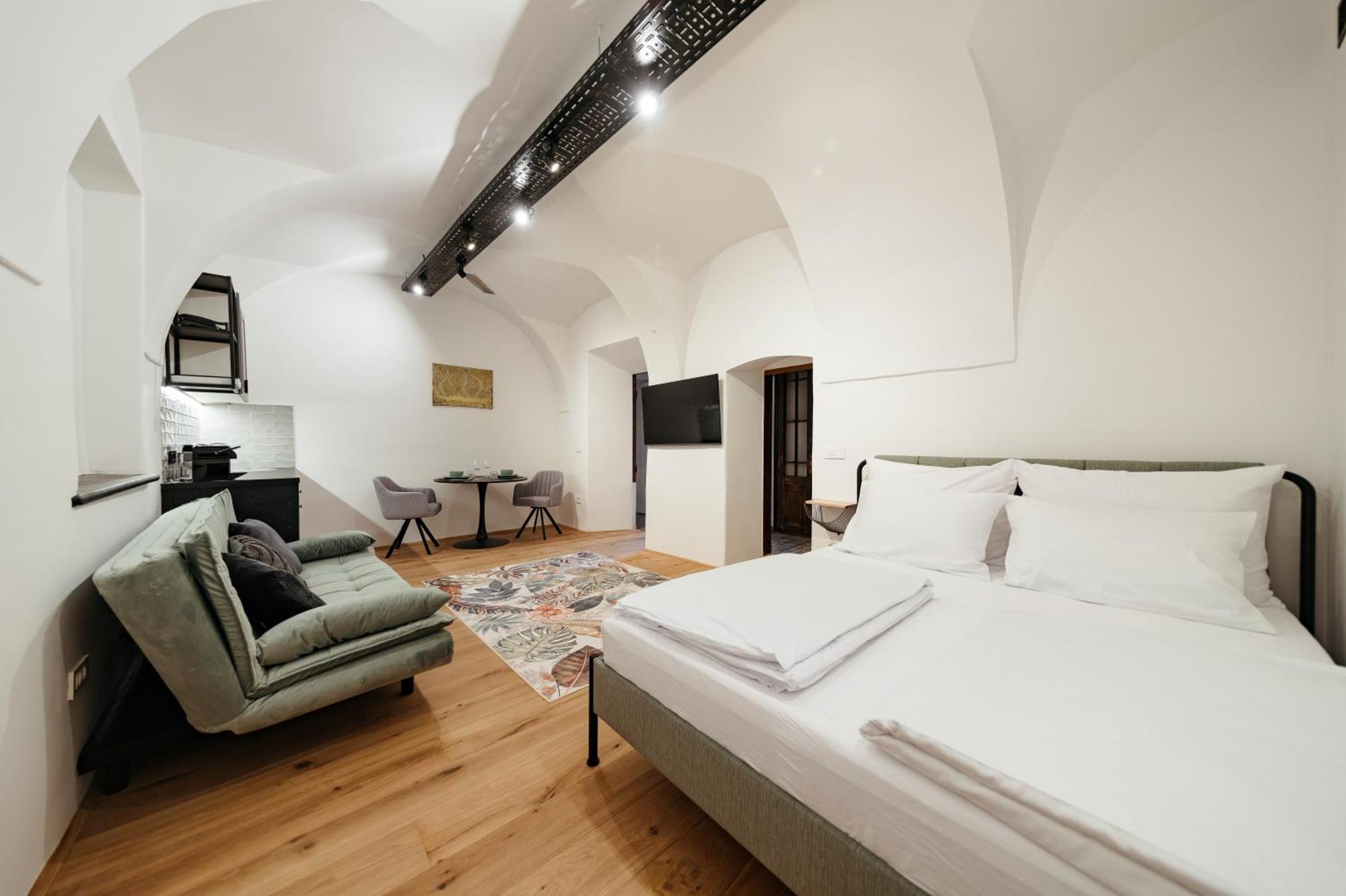 Main Square Apartments & Rooms Maribor Exterior photo